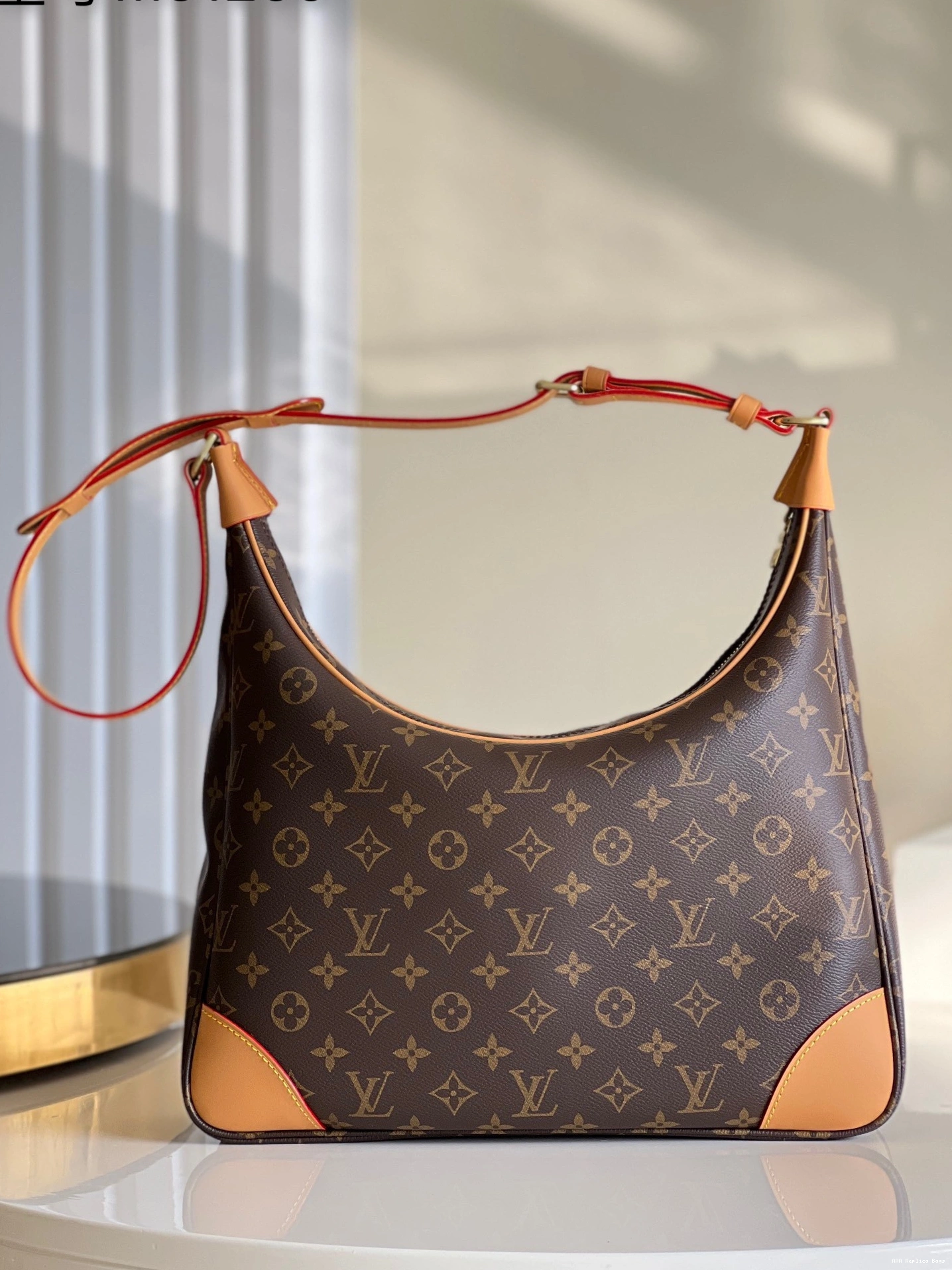 BOULOGNE LOUIS VUITTON 0723